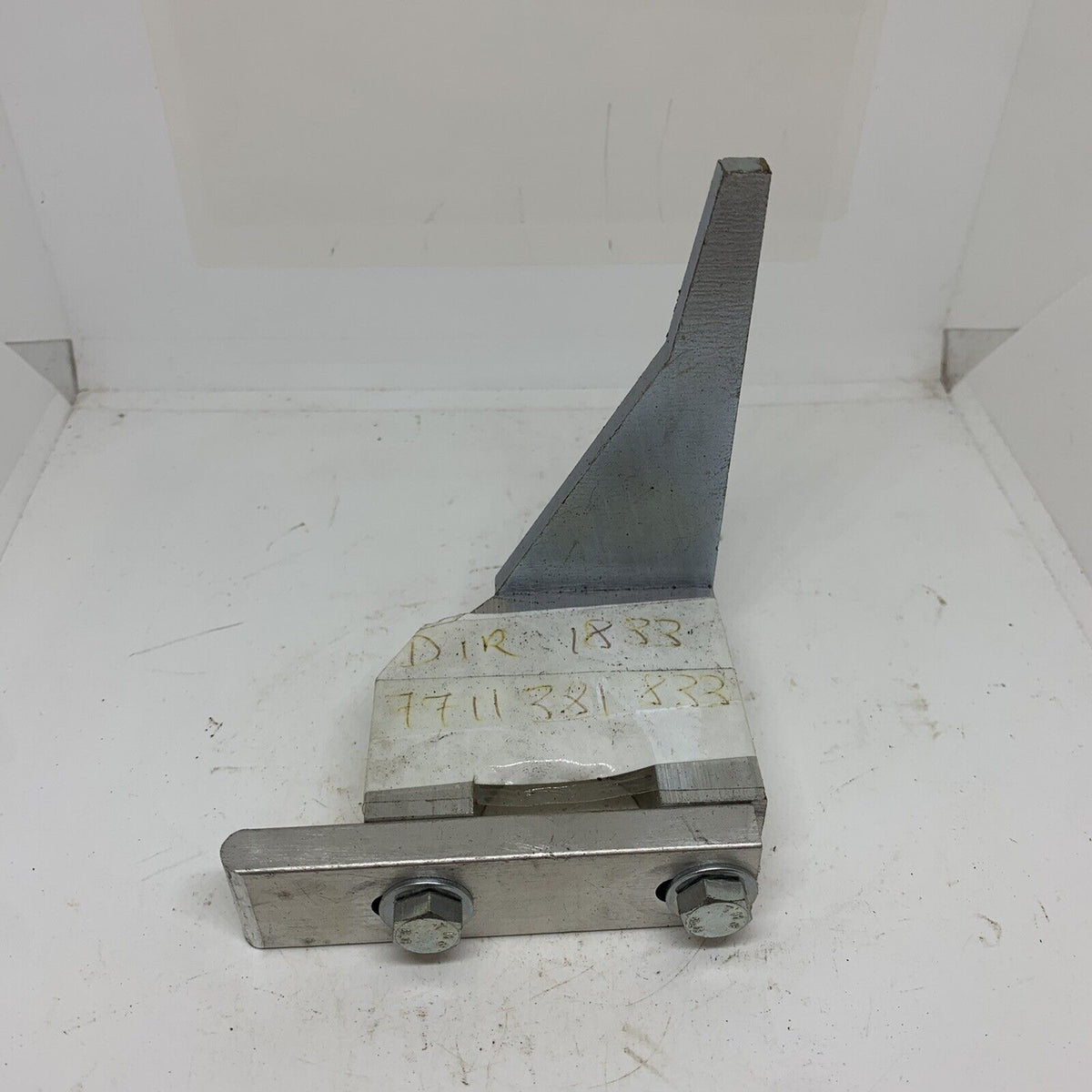 Genuine Renault Tool 7711381833 – Genuine Parts Ltd 