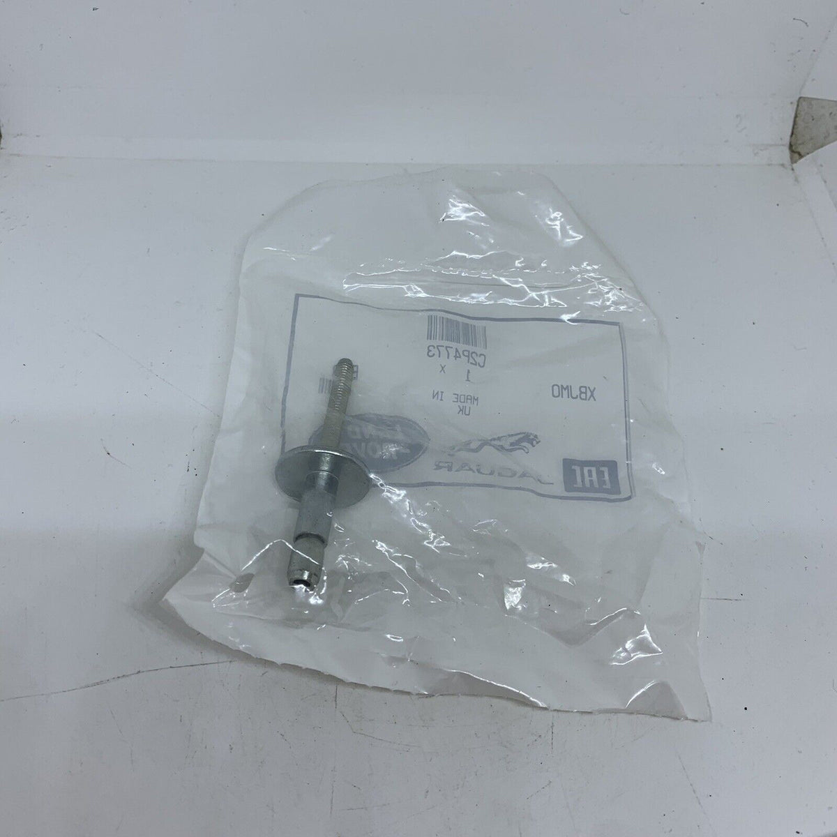 20x Trim Fixing Rivet Screws For Jaguar XK XJ XF XE S-Type, E/F-Pace, XK8 – OE AWR3994 C2S9354020, UK Made