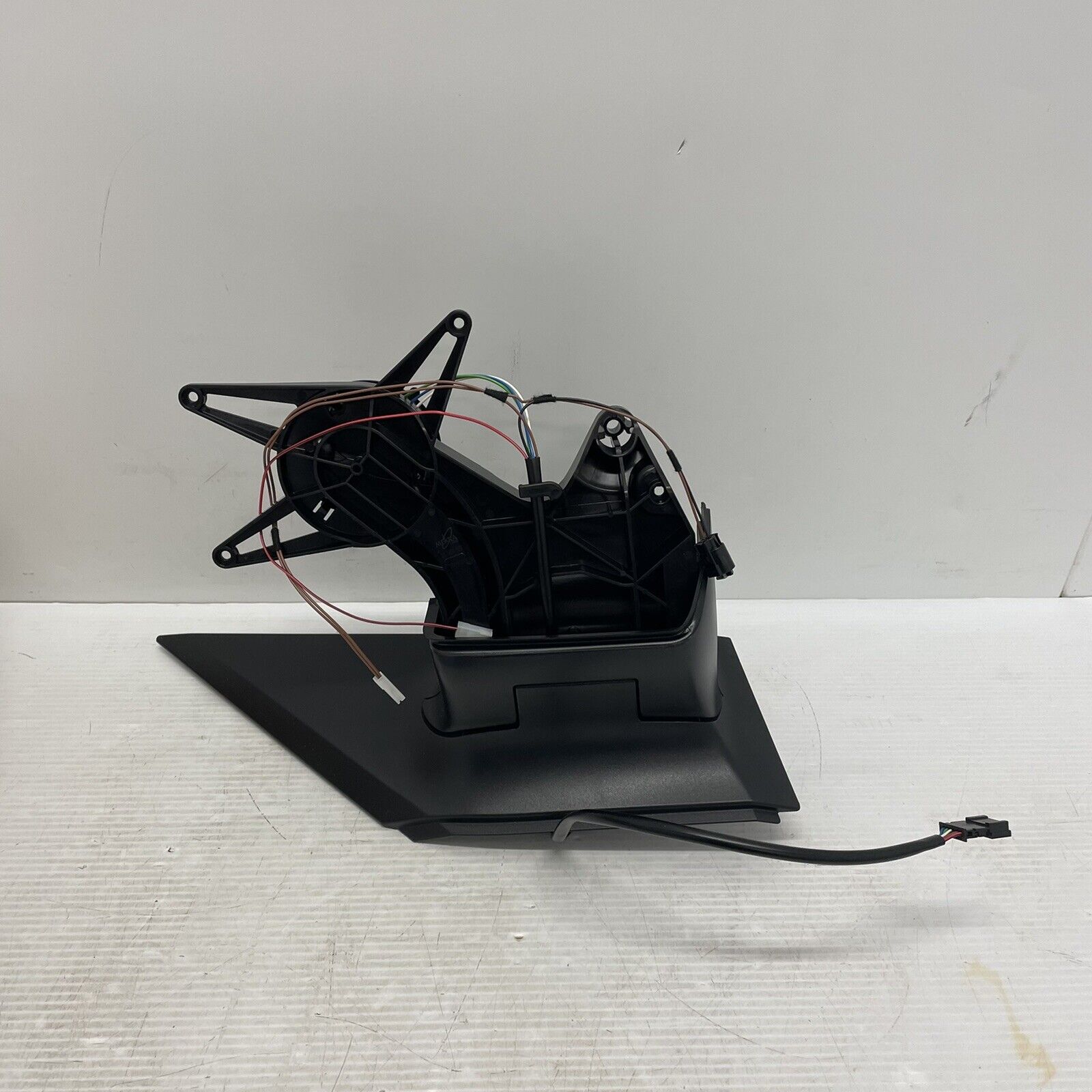 Genuine Mercedes Mirror Body A0008106519 – Genuine Parts Ltd