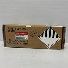 Load image into Gallery viewer, Genuine FRONT SEATBELT KIA SOUL 12 11-13 888202K250WK
