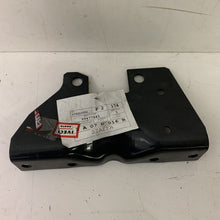 Load image into Gallery viewer, Genuine IVECO Retainer 99477641 brand new