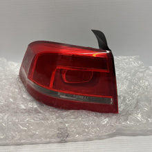 Load image into Gallery viewer, GENUINE 2012 VOLKSWAGEN PASSAT B7 REAR LEFT PASSENGER SIDE TAILLIGHT 3AE945095F