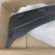 Load image into Gallery viewer, Genuine Land Rover discovery sport 15- bumper cover VPLCB0440