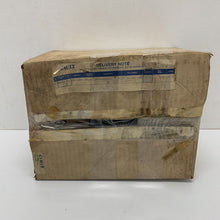 Load image into Gallery viewer, Genuine Renault Headlight 7700686656