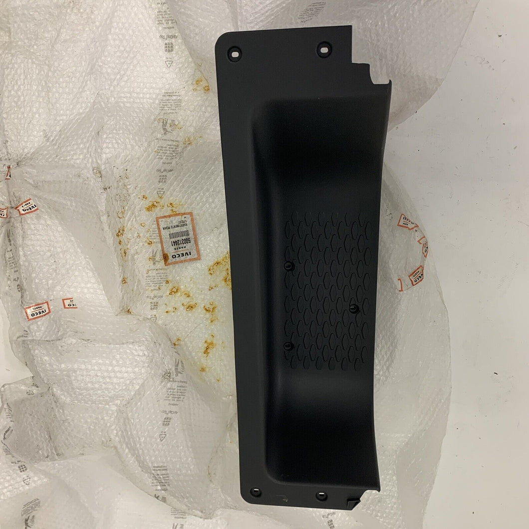 Genuine 2007 Iveco Daily 35S12 MWB 2.3 OSF Door Step Trim Cover 500312441