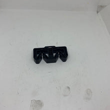Load image into Gallery viewer, GENUINE RENAULT CLIP (7703079255)