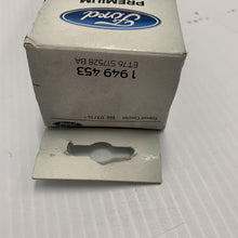 Load image into Gallery viewer, Genuine Ford 1949453 BLADE ASSY WIPER TRANSIT COURIER 03/14-