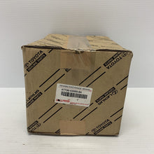 Load image into Gallery viewer, Genuine Toyota lexus brake caliper 477305306084