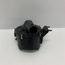 Load image into Gallery viewer, Genuine Peugeot Citroen DS 1427F2 AIR FILTER