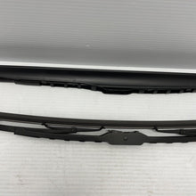 Load image into Gallery viewer, NEW VOLKSWAGEN AMAROK FRONT WINDSCREEN WIPER BLADES SET LHD 7H0998003 GENUINE