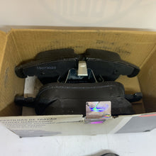 Load image into Gallery viewer, Genuine Delphi Brake Pad Set for Jaguar C2C39929A