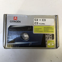 Load image into Gallery viewer, genuine Citroen c2/c3/c3pluriel fog lamp kit brand new 948235