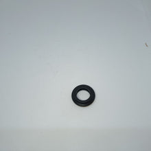 Load image into Gallery viewer, NEW GENUINE LAND ROVER OIL COOLER OUTLET PIPE SEAL - LR030593