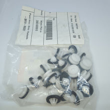 Load image into Gallery viewer, NEW GENUINE Land Rover Rear, Wheelarch 25x Clip - DYC500040