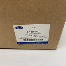 Load image into Gallery viewer, Genuine Ford Focus MK2 Front O/S Headlight 2004-2008 1480980