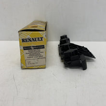 Load image into Gallery viewer, GENUINE REAR LIGHT LAMP BULB HOLDER RENAULT 18 ESTATE 7701023777