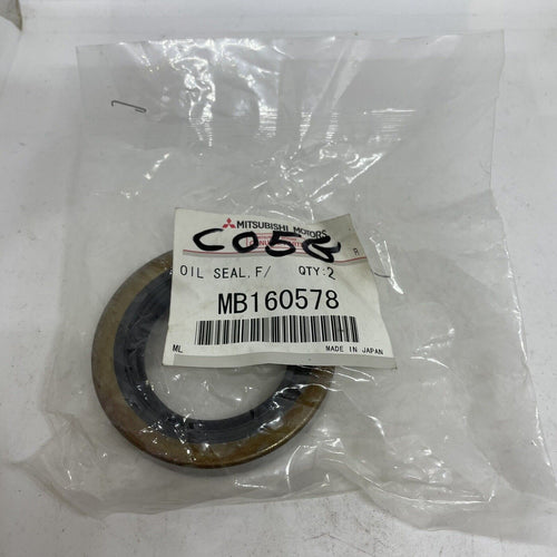 FRONT DIFFERENTIAL PINION SEAL  MITSUBISHI SHOGUN PININ PAJERO PININ mb160578