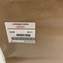 Load image into Gallery viewer, Genuine Mitsubishi MR957056 Glass Fixed Fender Rear Right COLT