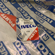 Load image into Gallery viewer, Genuine IVECO Kit service rec 2992373