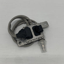 Load image into Gallery viewer, Genuine Volkswagen Amarok s6 17-22 nox sensor 059907807n
