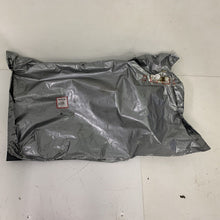 Load image into Gallery viewer, Genuine IVECO TECTOR FRONT MUDGUARD 504027536