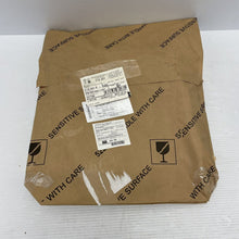 Load image into Gallery viewer, Genuine Vent Grille Black O/S 5NA854662J041