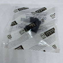 Load image into Gallery viewer, Genuine Mazda Retainer Clip GS1D67UC5