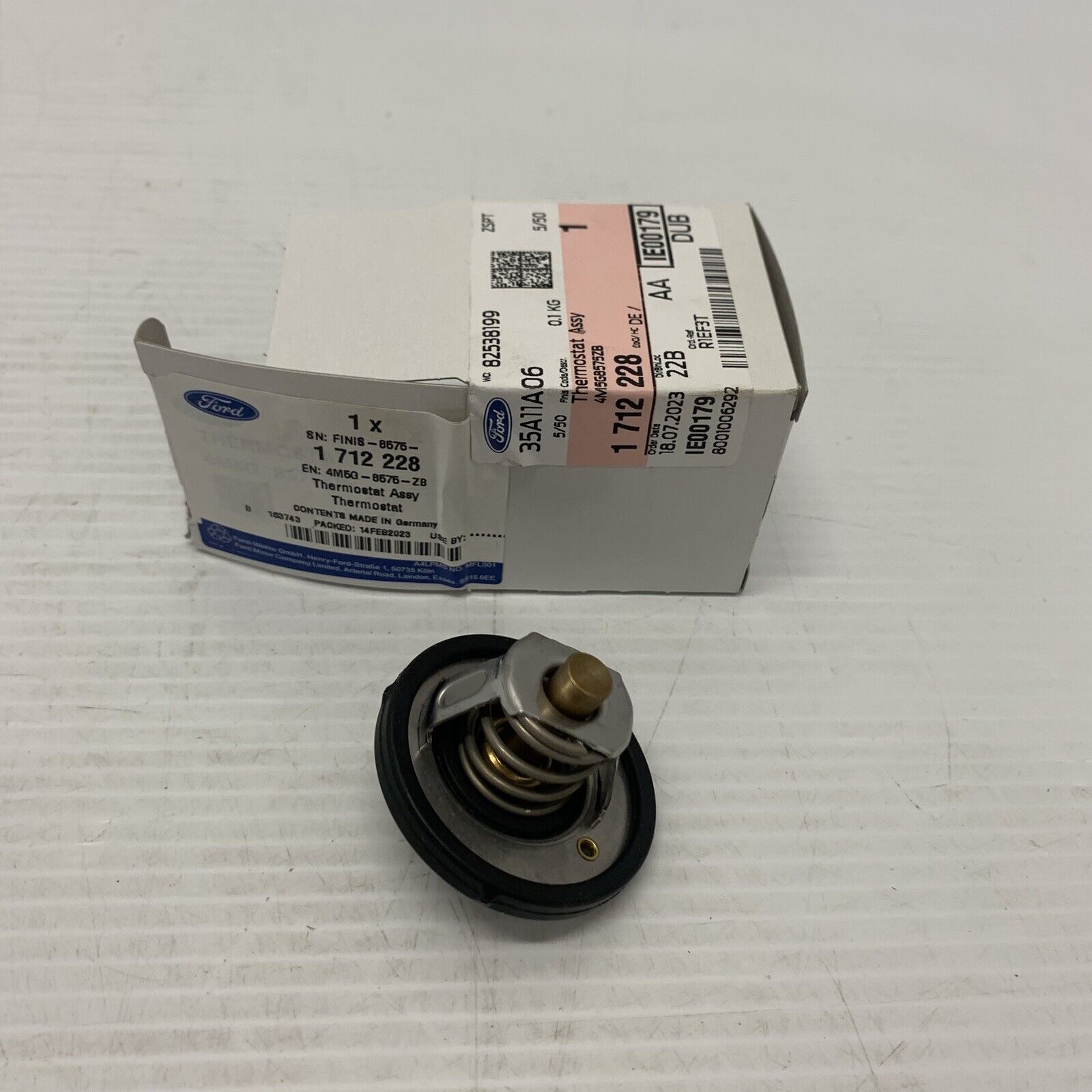 t Genuine Ford Engine Coolant Thermostat 1712228 – Genuine