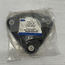 Load image into Gallery viewer, Genuine Ford Focus MK3 Focus MK2 Front O/S or N/S Strut Top Mount 2034127