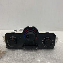 Load image into Gallery viewer, GENUINE RENAULT CONTROL UNIT (7701055146)