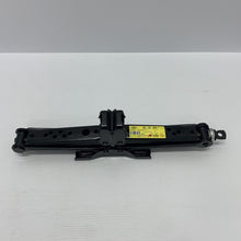 Load image into Gallery viewer, Genuine Land Rover Disco 5- Defender/Range Rover Spare Wheel Floor Jack LR128652
