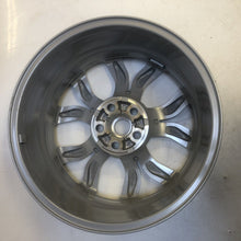 Load image into Gallery viewer, GENUINE Land Rover DISCOVERY 5  19” Alloy Wheel  LR081580 used x1