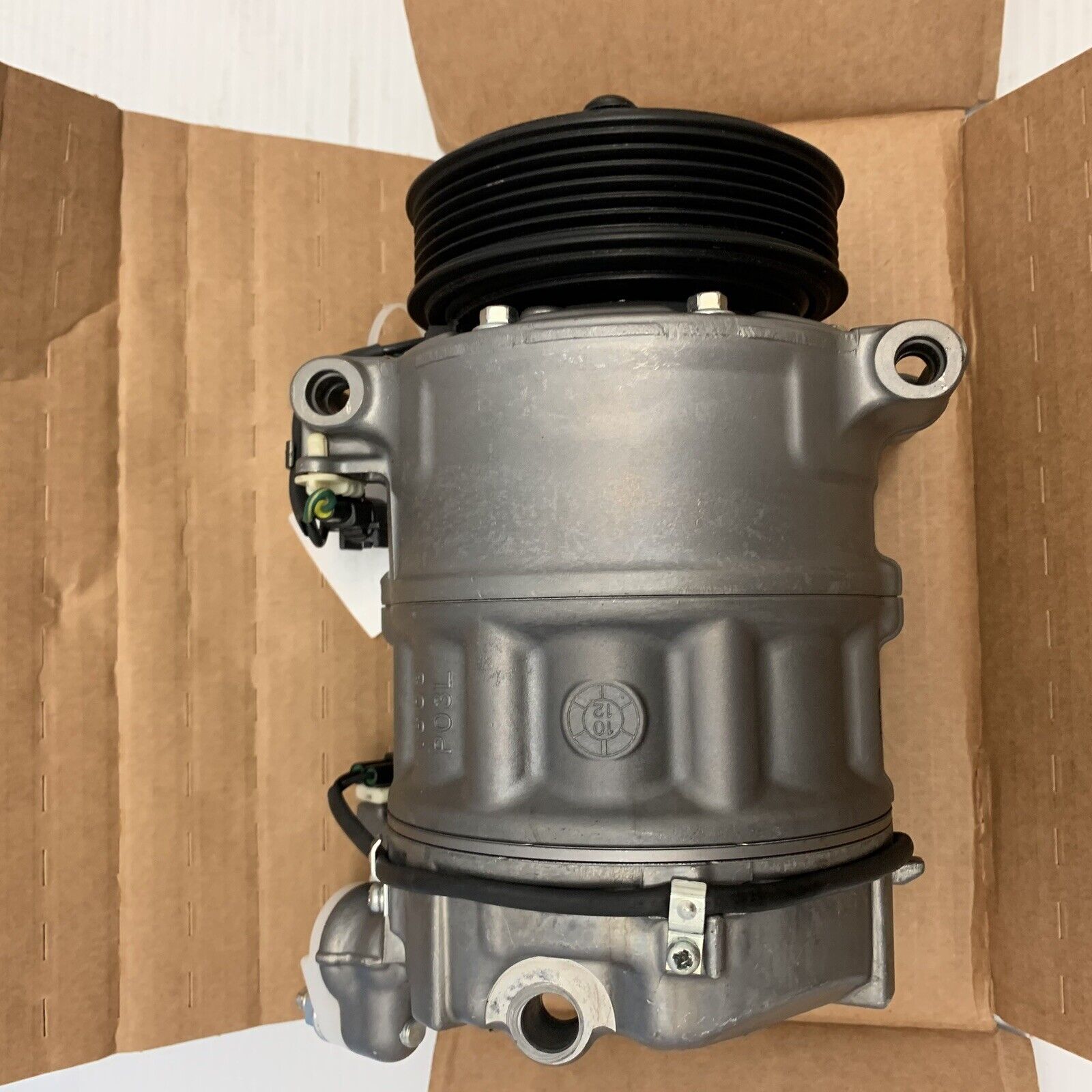 Genuine Land Rover Range Rover Air conditioning compressor lr093261 ...