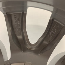 Load image into Gallery viewer, NEW RANGE ROVER EVOQUE / 18" ALLOY WHEEL RIM SILVER STYLE / LR084668 GENUINE