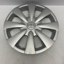 Load image into Gallery viewer, Genuine Toyota Auris 15" Wheel Trim 7 Spoke Silver 2007-2012 4260202211