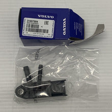 Load image into Gallery viewer, Genuine Volvo V40 XC70 XC90 Exhaust Pressure Sensor 31697984