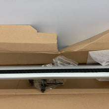 Load image into Gallery viewer, GENUINE ALL NEW DISCOVERY 5 - CROSS BARS (VPLRR0154)