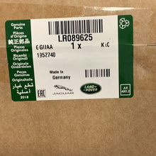 Load image into Gallery viewer, Genuine Land Rover Range Rover Water Pump lr089625