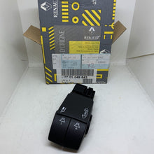 Load image into Gallery viewer, GENUINE RENAULT CONTROL SAT L2 (7701049643)
