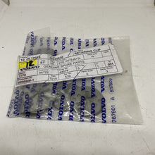 Load image into Gallery viewer, Genuine Volvo Bag of Retaining Clips 30622630