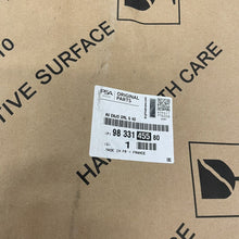 Load image into Gallery viewer, Genuine Citroen Peugeot Grille Trim 9833145580