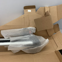 Load image into Gallery viewer, GENUINE ALL NEW DISCOVERY 5 - CROSS BARS (VPLRR0154)