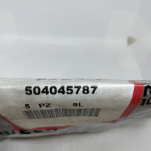 Load image into Gallery viewer, Genuine Iveco Gaskets x3 504045787