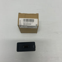 Load image into Gallery viewer, Genuine Volkswagen TOUAREG CR USB Connector 5G0035222K