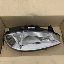 Load image into Gallery viewer, GENUINE RENAULT H/LAMP RH ME2 (7701047178)