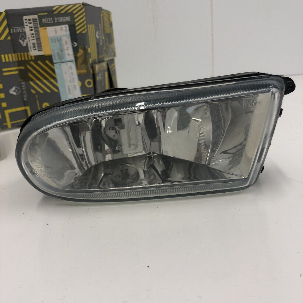 GENUINE RENAULT FOG LAMP J66 (6025371083)