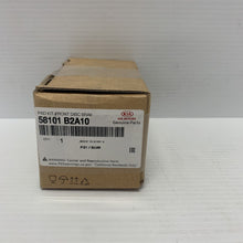 Load image into Gallery viewer, GENUINE KIA SOUL FRONT BRAKE PADS 58101B2A10 NEW FAST FREE POSTAGE EXC VALUE!