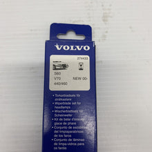 Load image into Gallery viewer, Genuine Volvo s60 v70 00274433 HEADLIGHT WIPER BLADES PAIR 274433