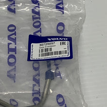 Load image into Gallery viewer, Genuine Volvo S40, V50 (04-12) 2.0D Fuel Injector Nozzle Pipe 30725057