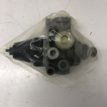 Load image into Gallery viewer, Genuine Iveco Press. Regulator 4775736